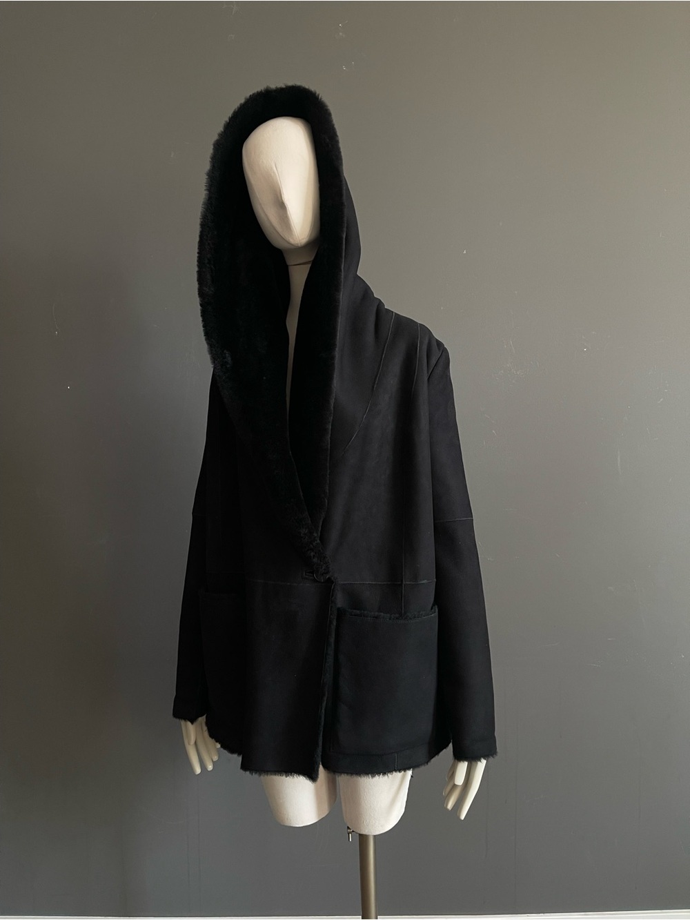 Rare NWT Vince Black Spanish Merino Lamb Shearling Hooded Coat Quiet Luxury Sz S
